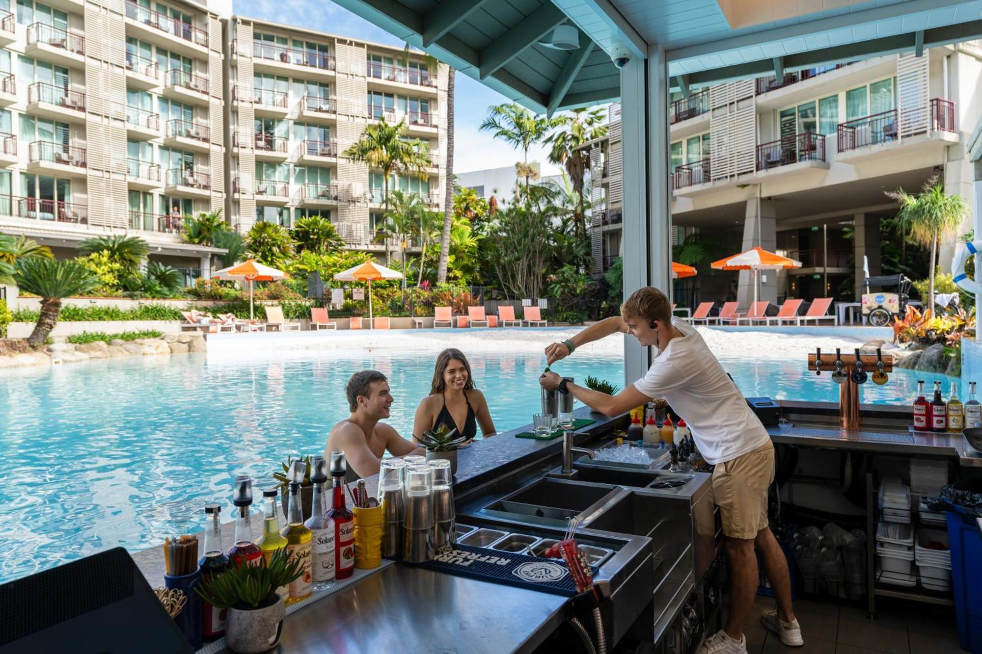 Novotel Cairns Oasis Resort Экстерьер фото