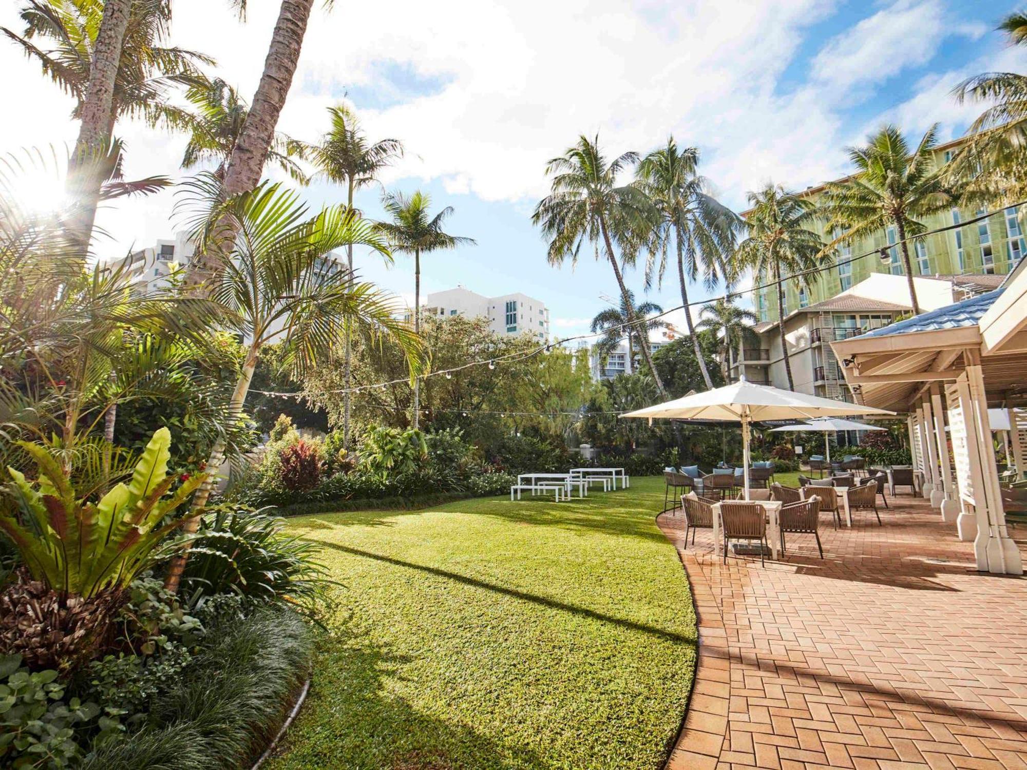 Novotel Cairns Oasis Resort Экстерьер фото